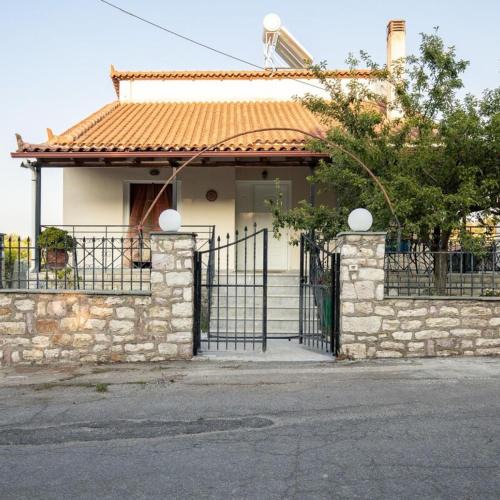 Neromilos House | Neromilos Harmony - Roussis Residence