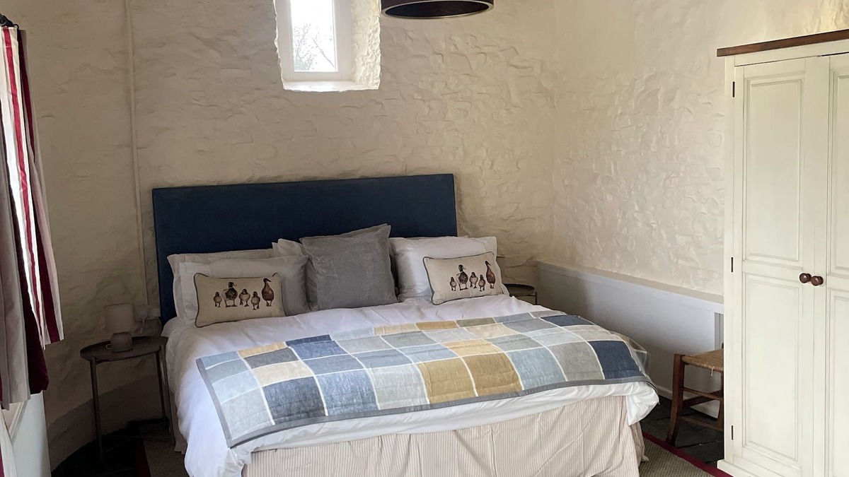Holsworthy House | nEscape to Jemima Barn located in the heart of the North Devon countryside.