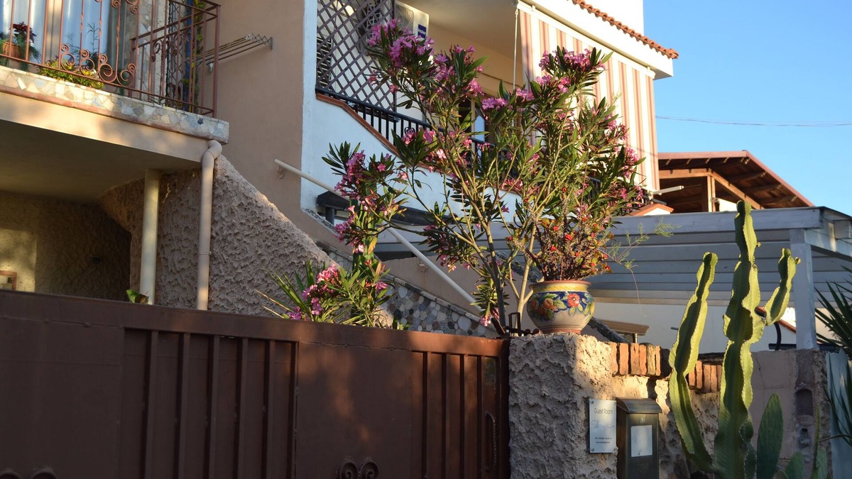 Pellaro Bed & Breakfast | NESEA GUEST ROOMS