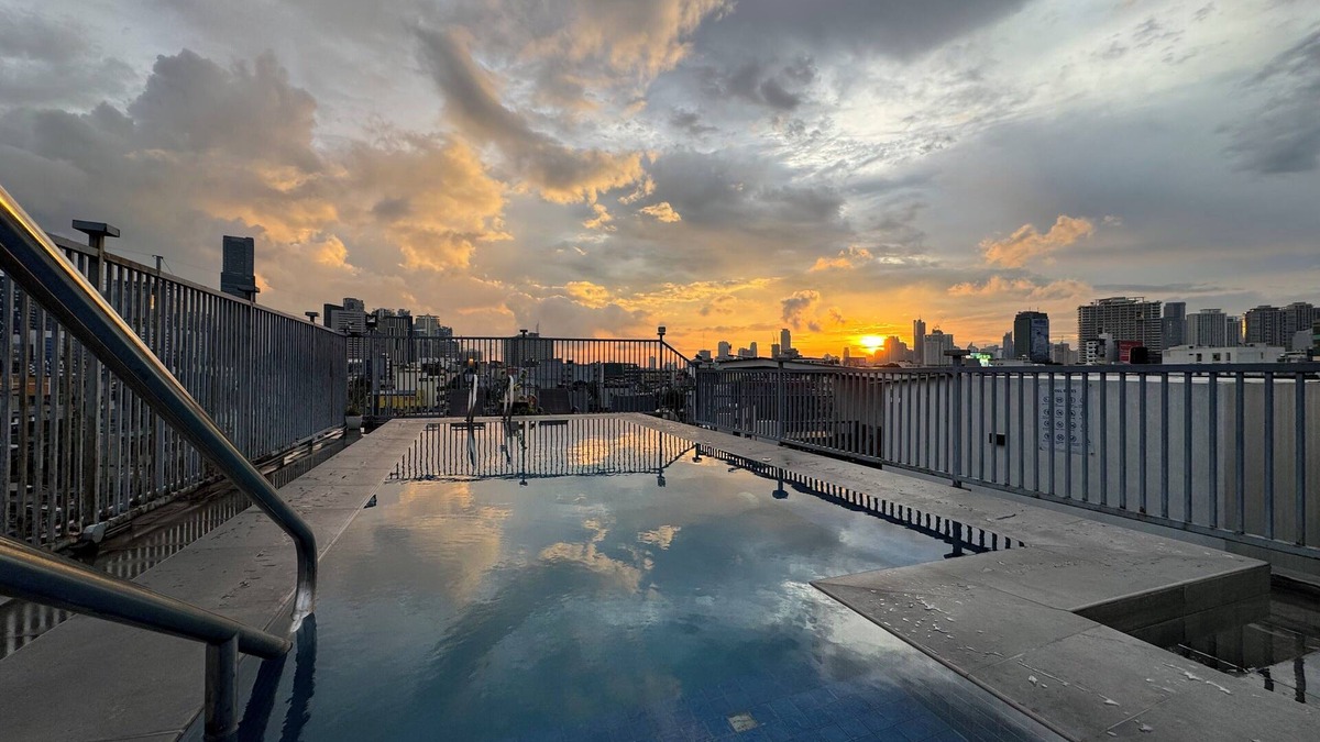 Guadalupe Nuevo Hotel | NEST FORT BGC