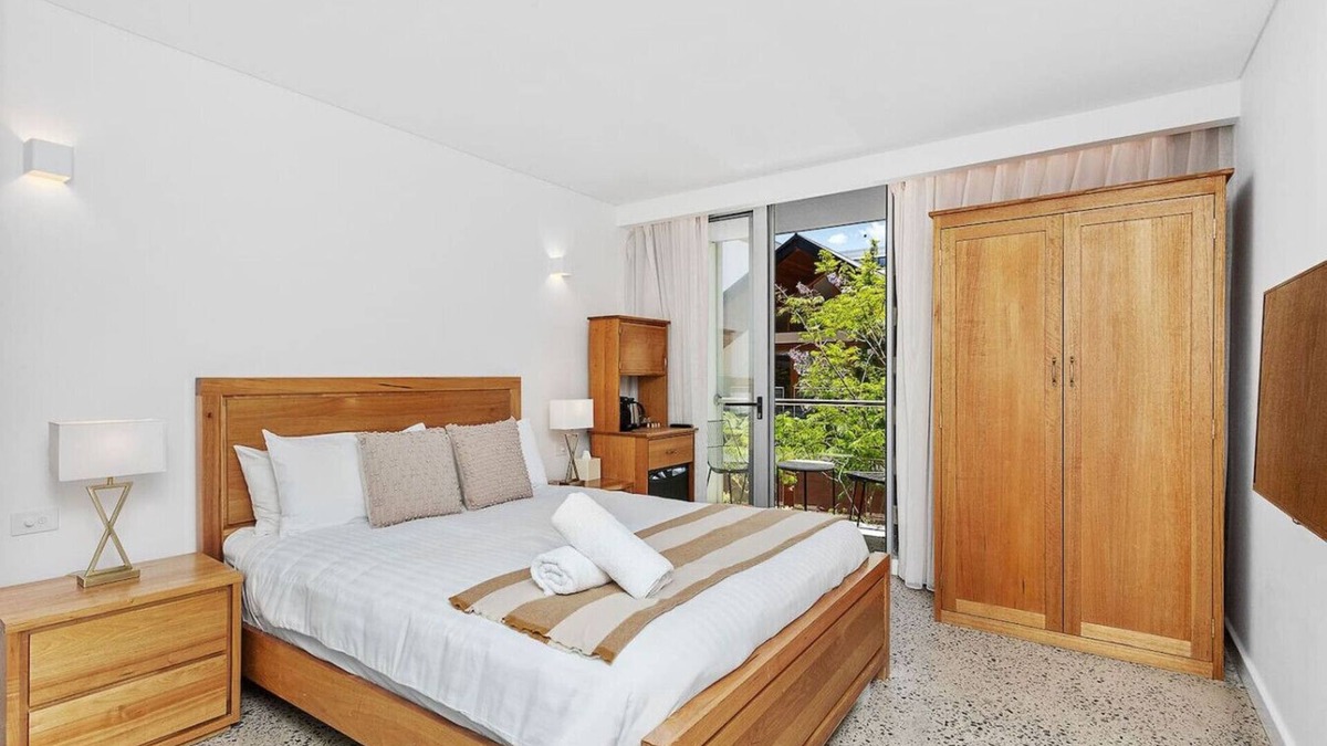 Perth Hotel | Nest on Newcastle – S1