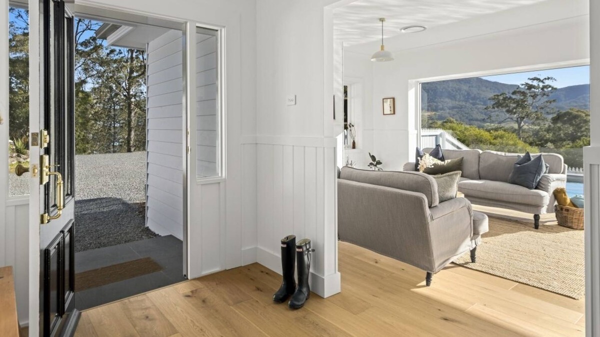Barrengarry House | Nestled Beneath the Magnificent Barrengarry Escarpment