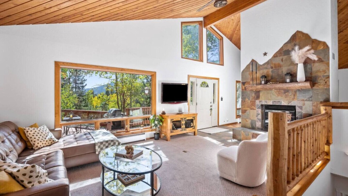 Evergreen House | Nestled Inn - Trails, Views, Hot Tub, Skiing!