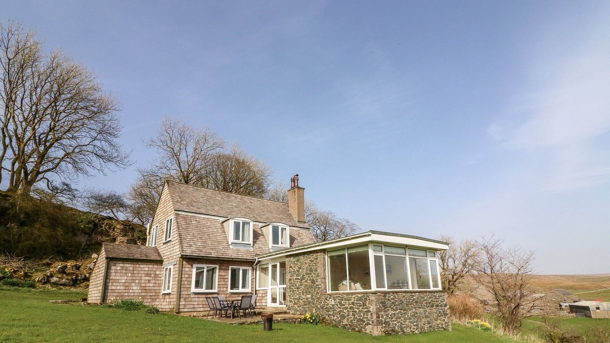Fourstones Near Bentham Cottage | NETHERSCAR, pet friendly, with open fire in Ingleton