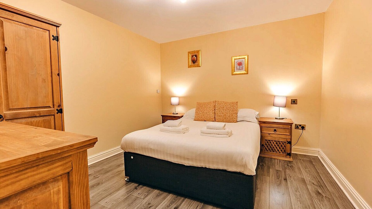 Eaton Mascott Cottage | Netley Hall - Mulberry