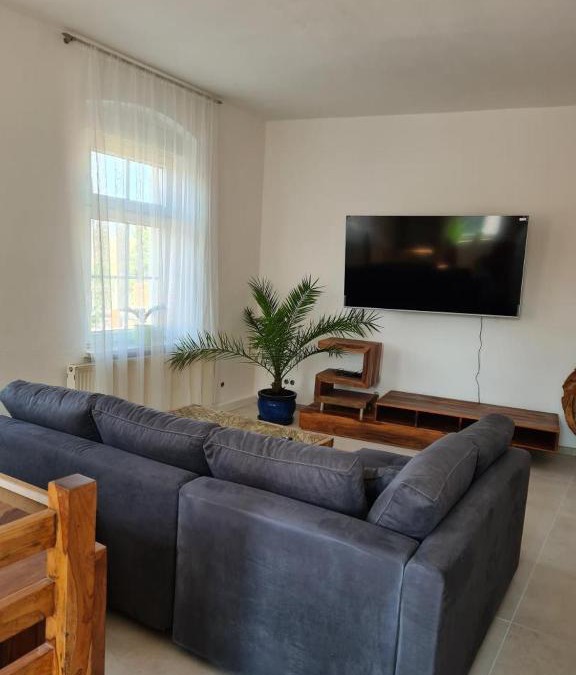Mucheln Apartment | NEU! Ferienwohnung in Mücheln mit Balkon