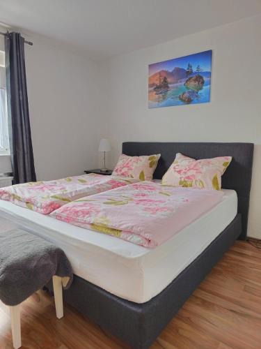 Betzdorf Apartment | NEU Ganze Wohnung Boxspringbett & Gartenzugang