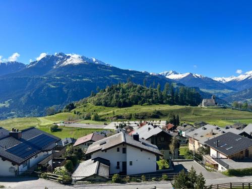 Falera Apartment | Neu-renovierte - Nov 24 - 2,5 Zi Wohnung mit Traum-Aussicht