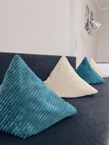 Freiberg am Neckar Apartment | Neuwertiges Apartment mit schnellem WLAN, Glasfaser, Kostenlose Privatparkplatz auch für Transporter geeignet R23