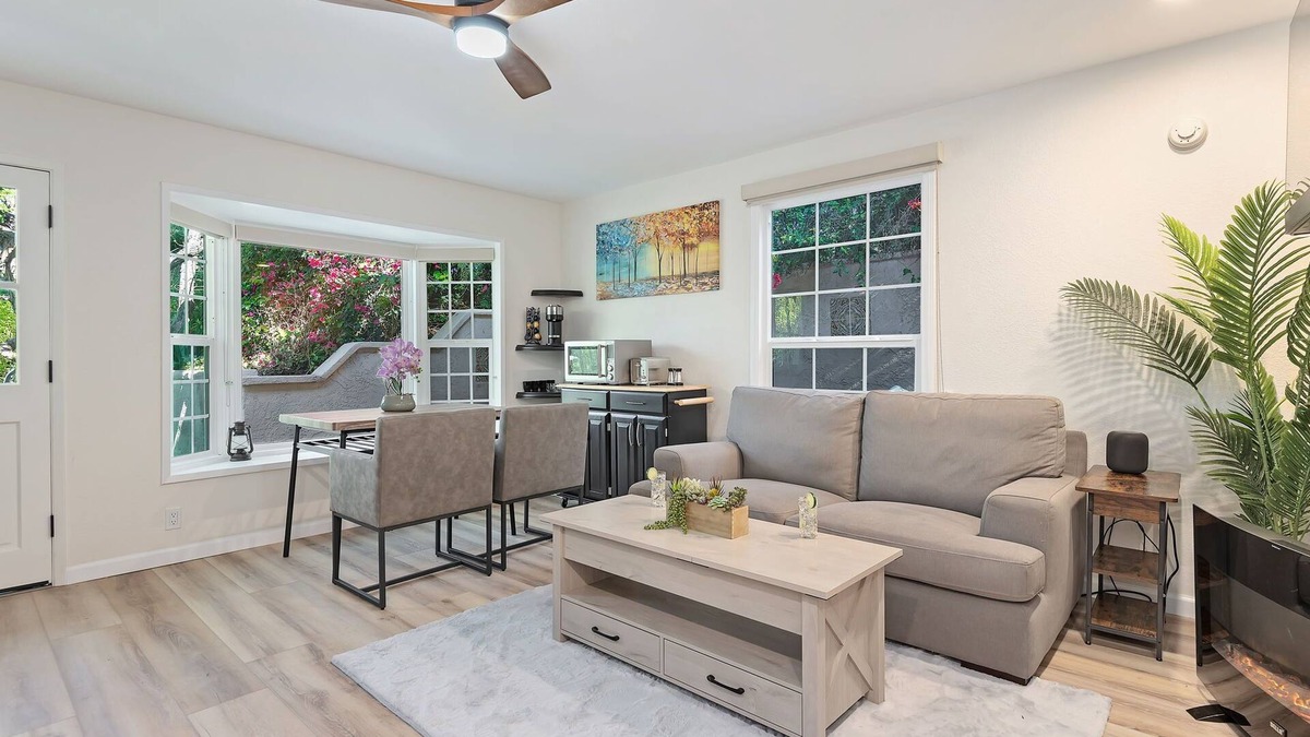 Campanil House | NEW 1 BD Sweet Hendry's Hideaway by the Beach – Hope Ranch!