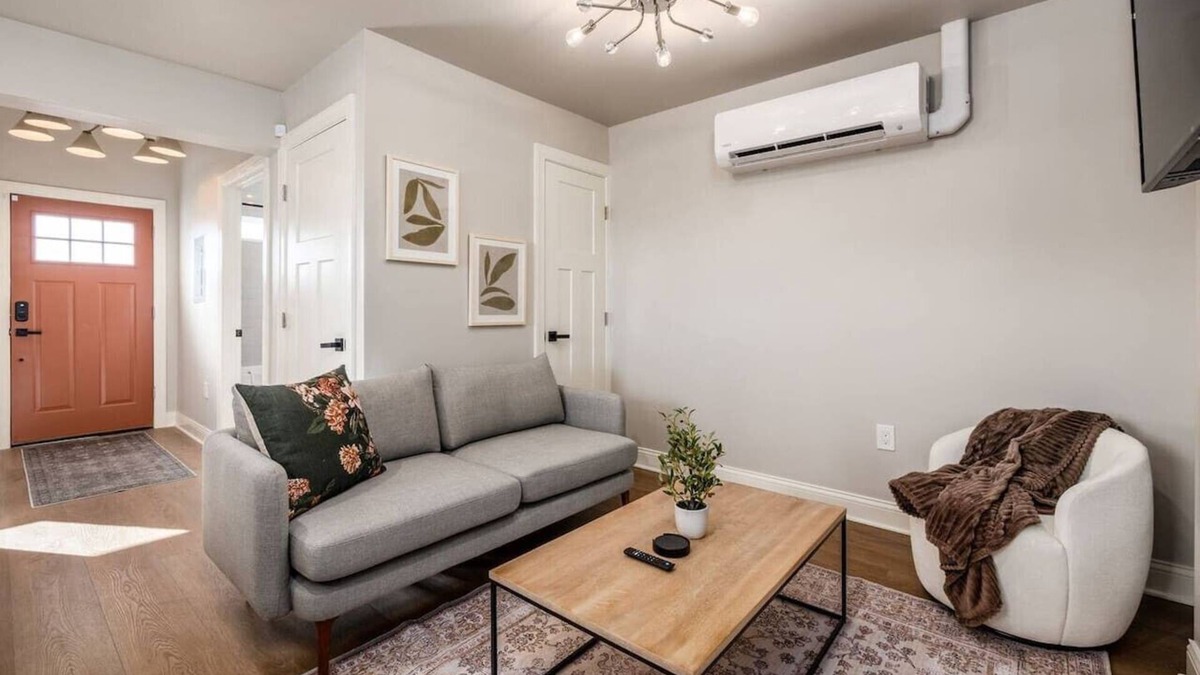 Columbus House | NEW | 1mi to Nationwide |KingBed
