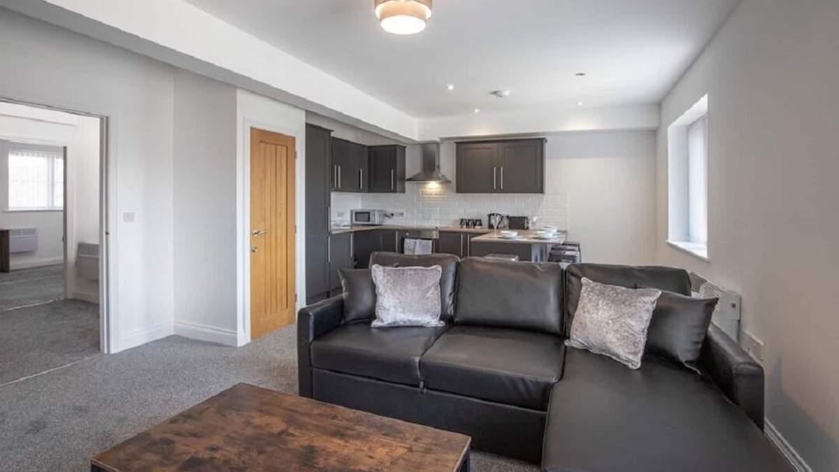 Blackpool Town Center Apartment | New 2 Bedroom Apt, close to Winter Gardens. Apt 5