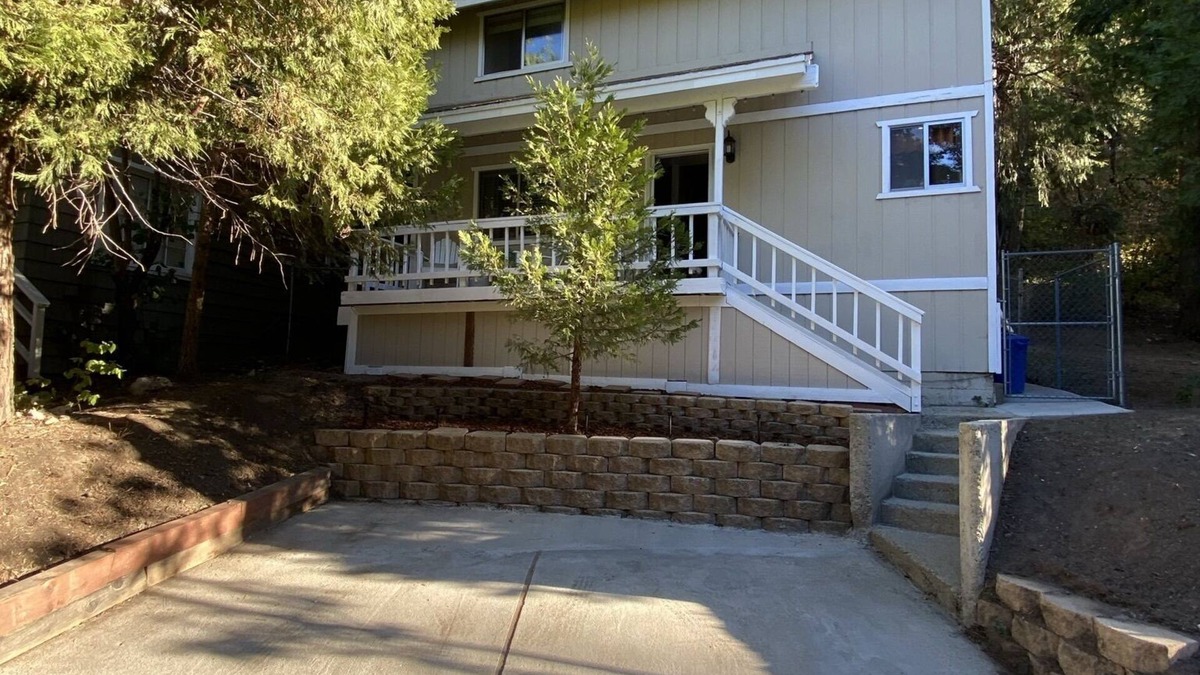 Arrowhead Villas Cottage | NEW! 2 Bedroom Cozy Cottage in the Trees Sleeps 6