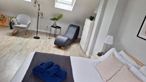 Ashford House | NEW 2 bedrooms with private ensuite bathrooms near Heathrow