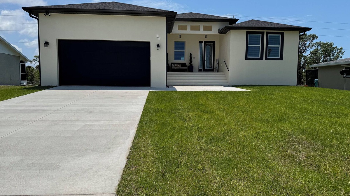 Oakland Hills House | New! 2025-built House 4-bedroom 2-bath. 15-20 min to the Beach. Lanai+Game Room