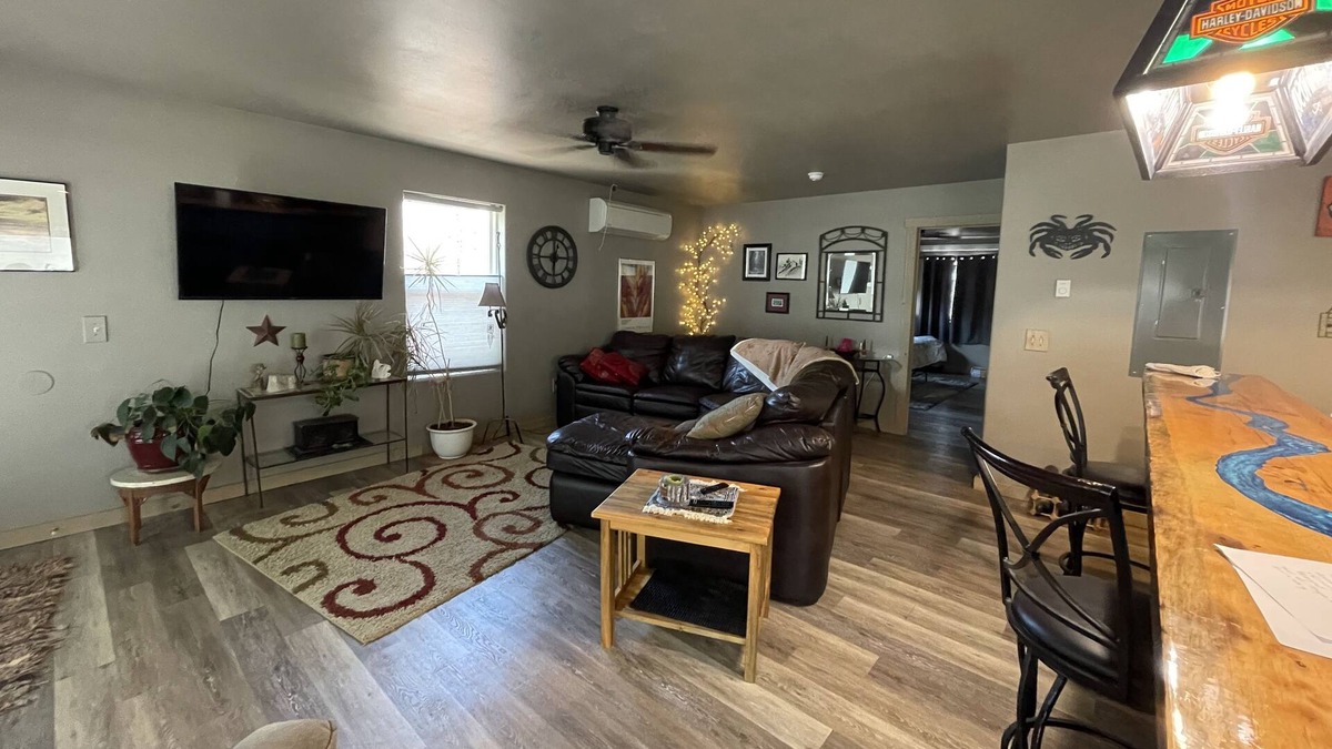 Dayton Apartment | New 2nd story Apartment minutes from Big Horn Mountains