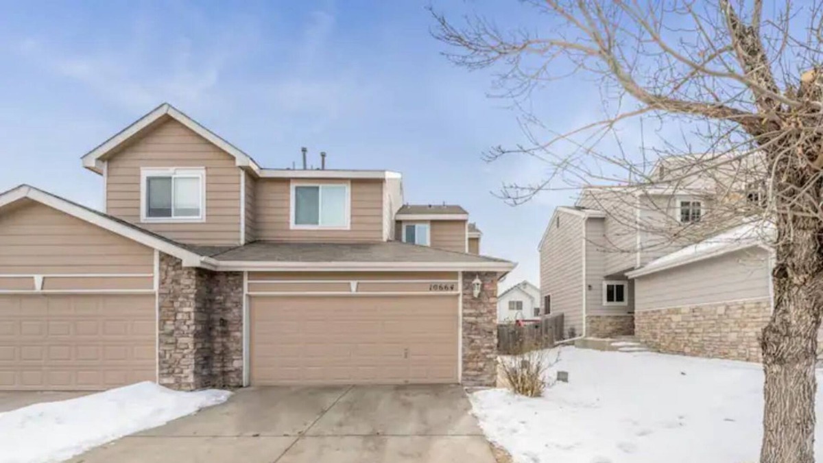 Northglenn House | NEW 3 - bedroom residential house. Free Parking