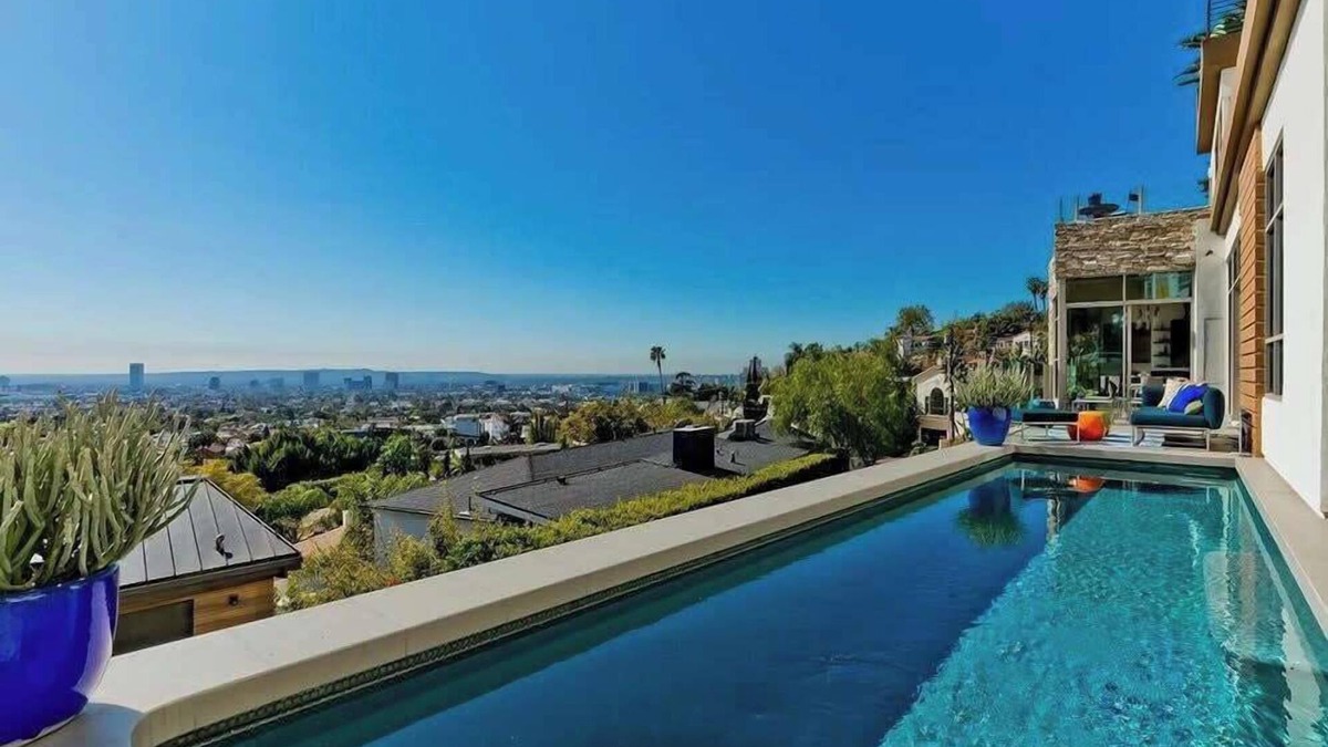 Hollywood Hills West House | New 3Bd RH Modern Sunset Strip View home~Pool/Spa