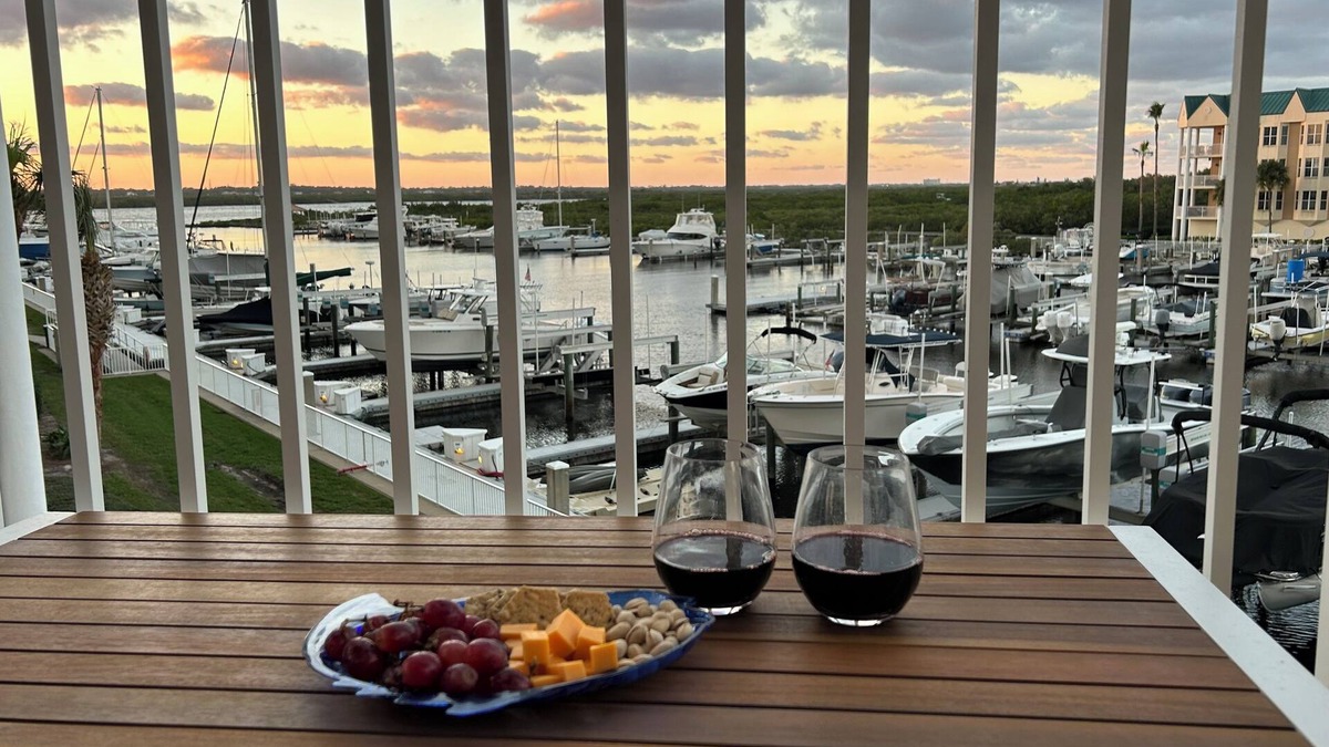 Ponce Inlet Condo | NEW 3BR-Luxury Resort Style Marina View-Dedicated Beach Access 2blk-Pet Friendly