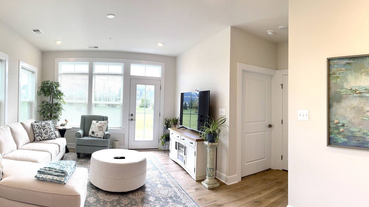 Lewes Villa | New 4BR/3.5 Bath Luxury Villa in Lewes, DE - 1 mile to Lewes, 2 miles to Beach!