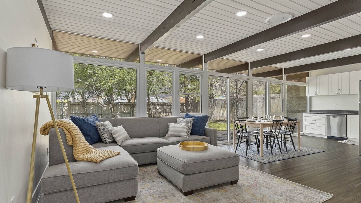 Canyon Rim House | New 5 bd(2 families) near downtown & ski resorts