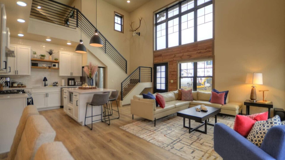 Red Lodge House | New! 5 BR w/Rooftop Hot tub