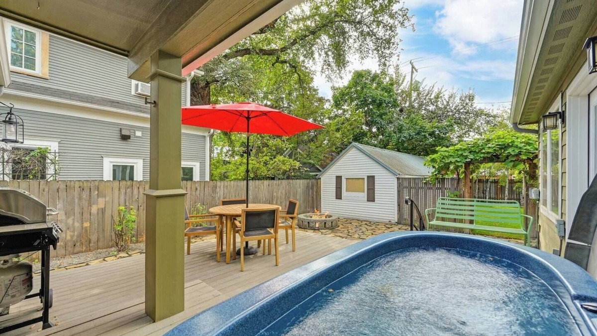 Coeur d'Alene House | NEW! 5th St Retreat- walk to DT, Hot Tub!