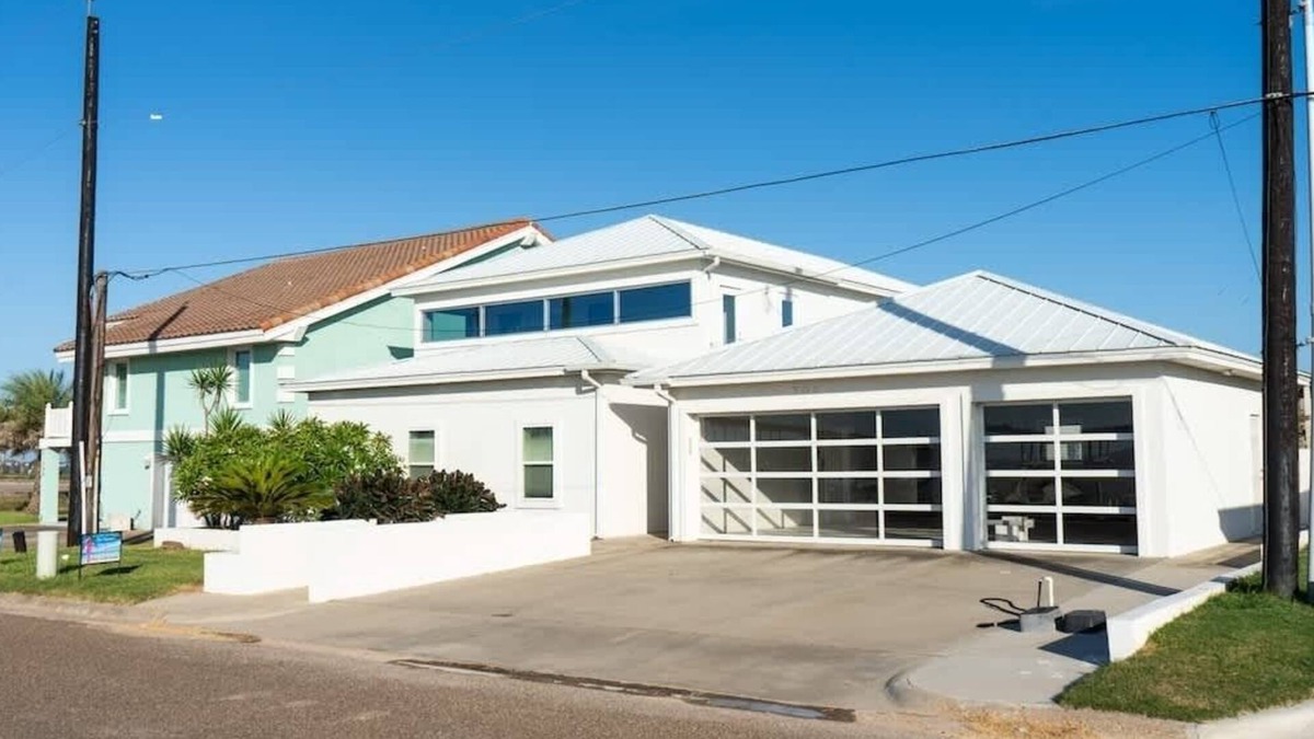 Port Isabel House | NEW! Adams st channel house