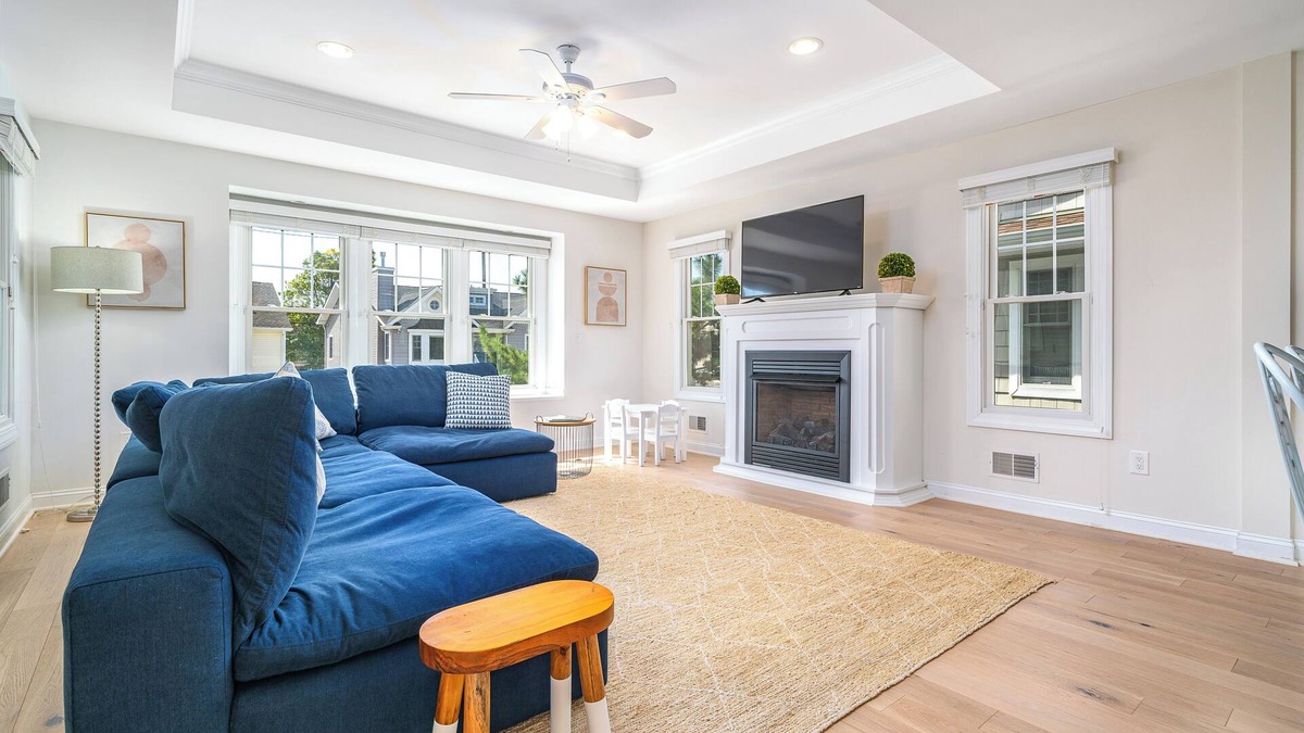 Lavallette House | New Airy 4BR. Walk to the beach & bay
