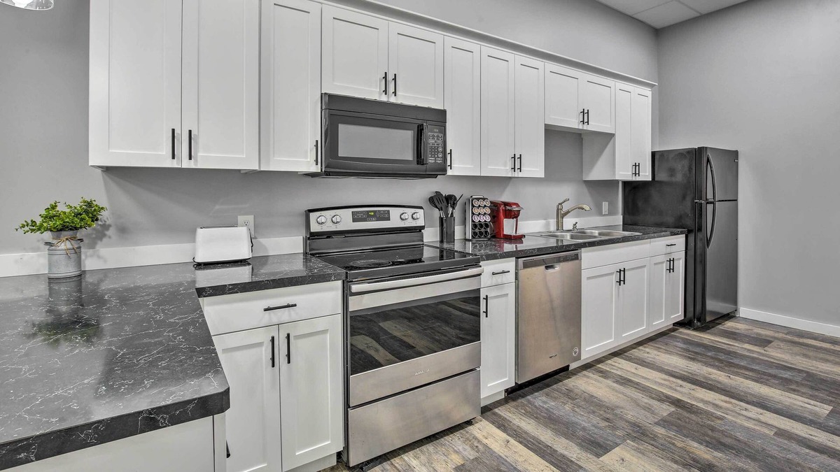 Albert Lea Apartment | NEW! Albert Lea Apartment: Walk to Fountain Lake!