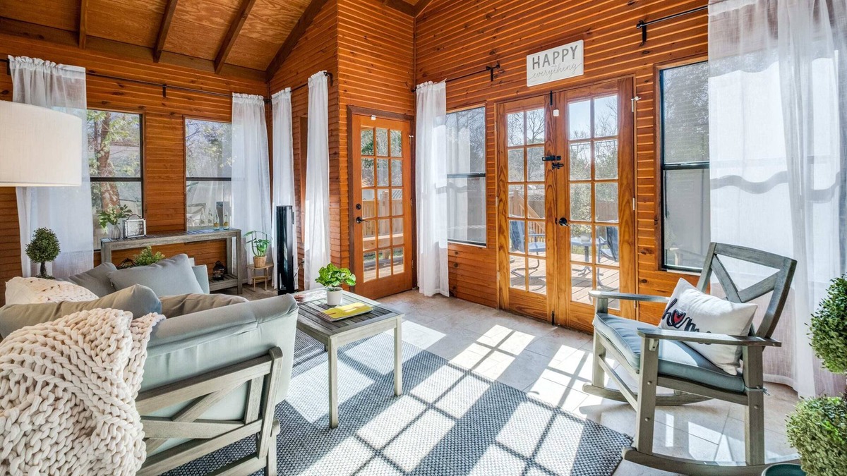 Alta Vista House | NEW Alta Vista Beauty, mins to downtown