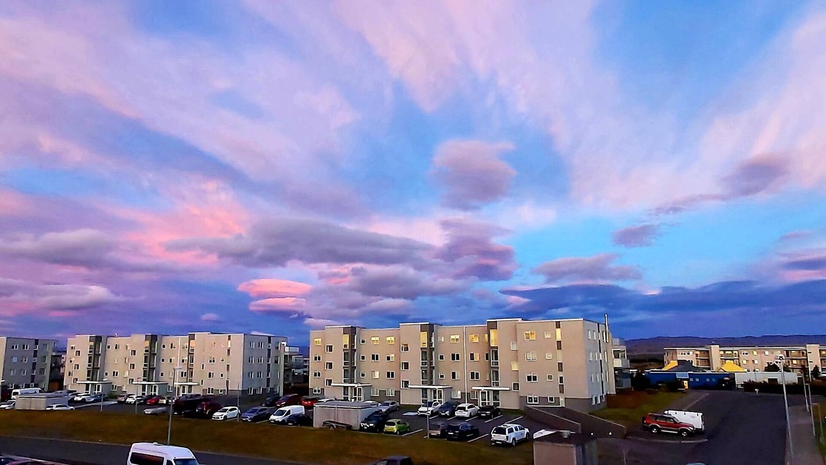 Arbær Apartment | New and beautiful spacious pent-house apartment
