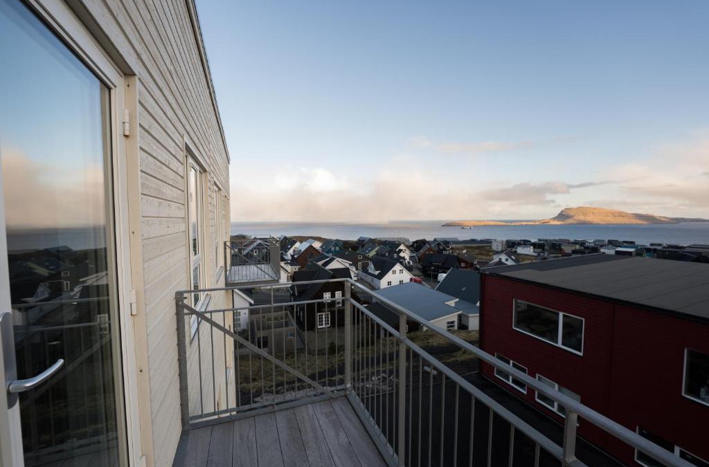Hoyvik Apartment | New Aparthotel / Panoramic sea view