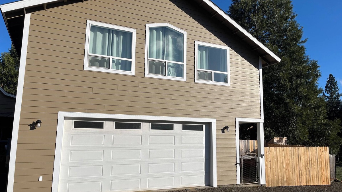 Mount Shasta Apartment | New apartment close to everything outdoors