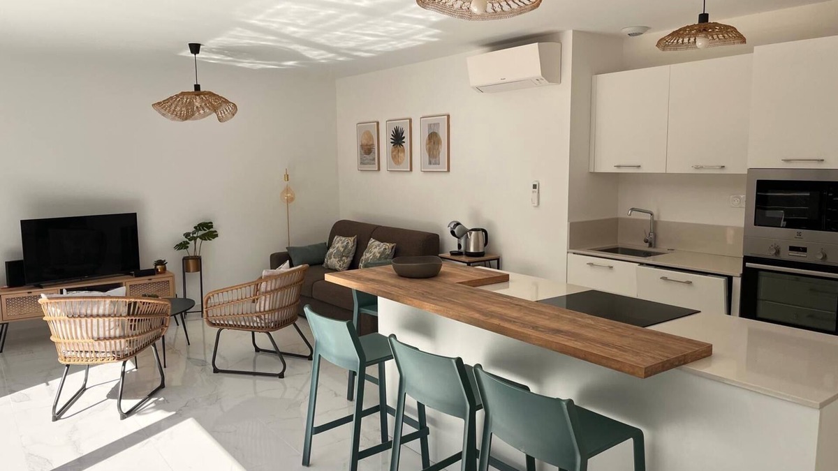 Bonifacio Apartment | New apartment in Bonifacio, in a private residence, 10 minutes from the port and beaches,
