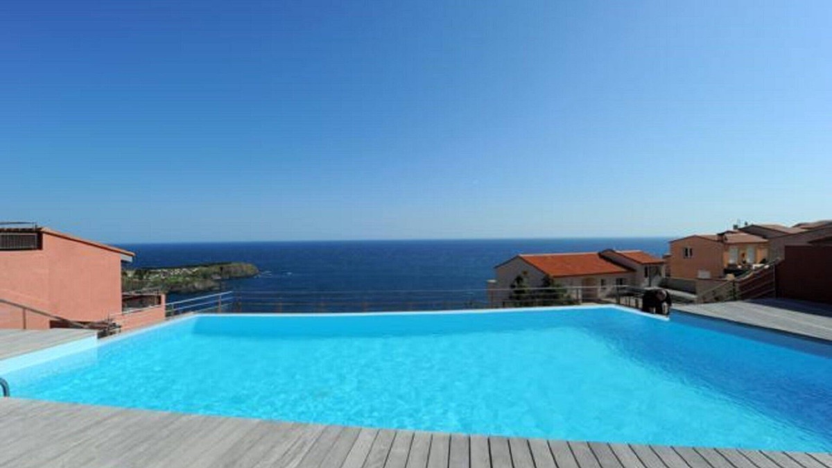 Cerbere Apartment | New apartment with splendid sea view and swimming pool