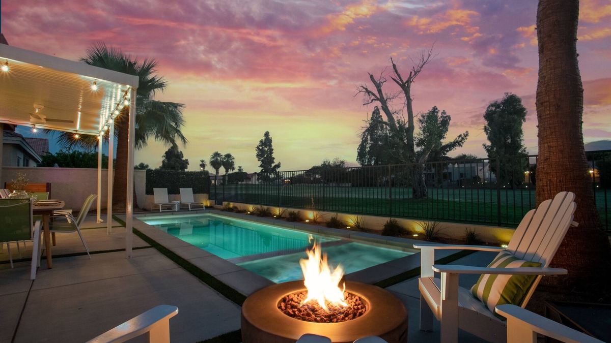 Coachella House | NEW Baja Salt Pool/Spa on the golf course! 5 min to festivals!