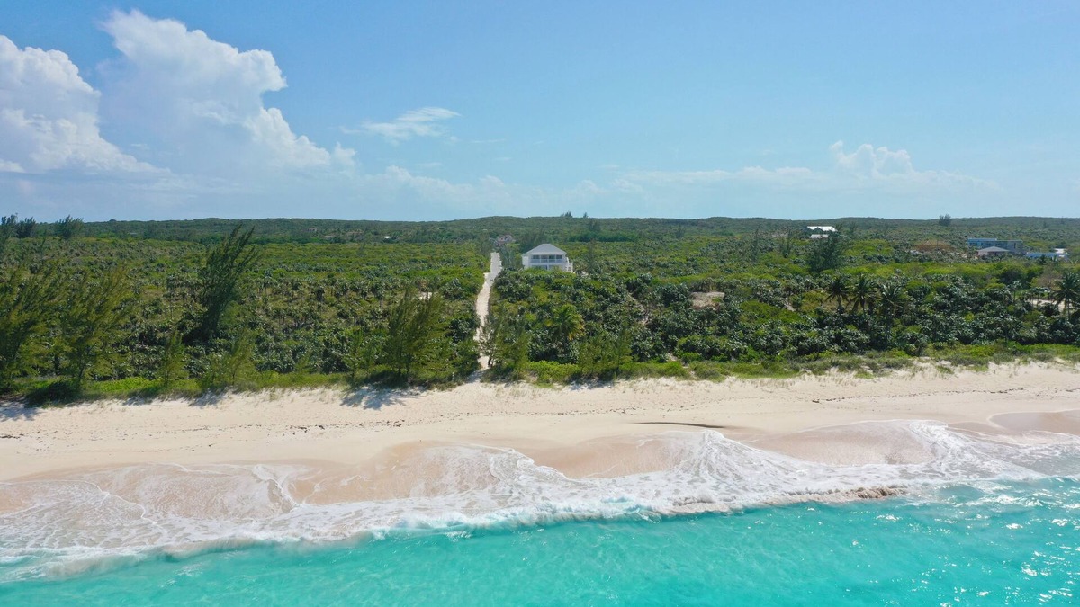 North Palmetto Point House | New Banks Road Estate Home w/Heated Pool on Pink Sand Poponi Beach