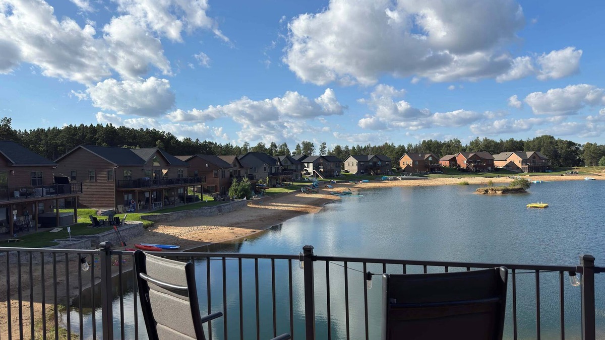 New Lisbon House | NEW! Beach Lake Oasis/Firepit/Kayaks/Fall Specials!