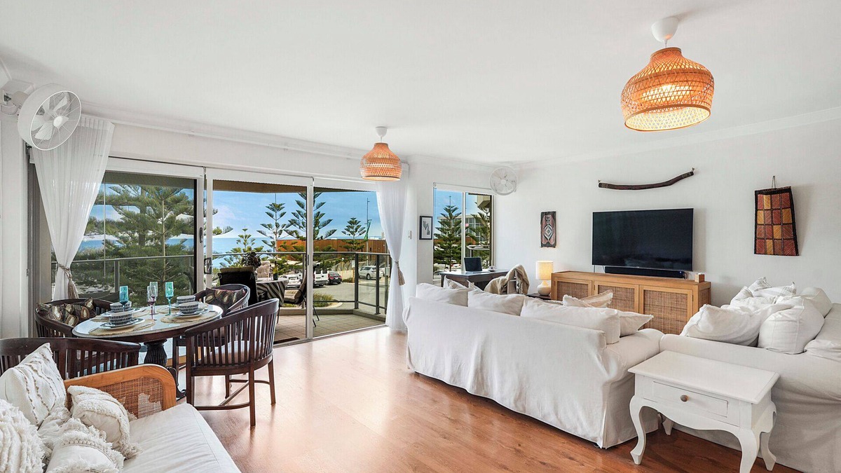 Scarborough Apartment | NEW Beach Paradise : Steps to Beach & Cafes