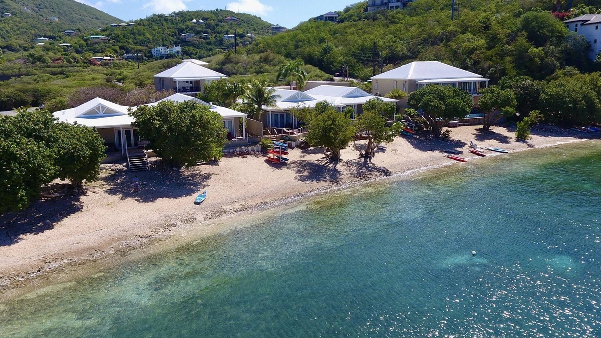 Hart Bay Villa | NEW-Beachfront/Oceanfront Luxury Villas, Pool, Spas, Kayaks, SUP's, Concierge