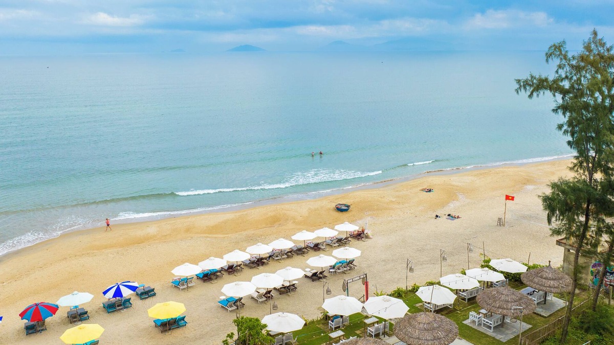 Cam An House | New Beachfront House 5BRs - Steps to Beach