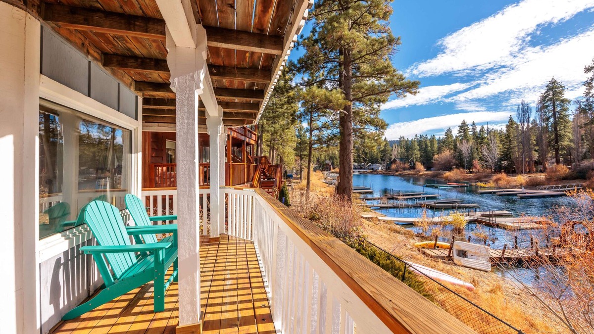 Patton Cabin | New! Bearadise ~ Lakefront Cabin with Private Dock