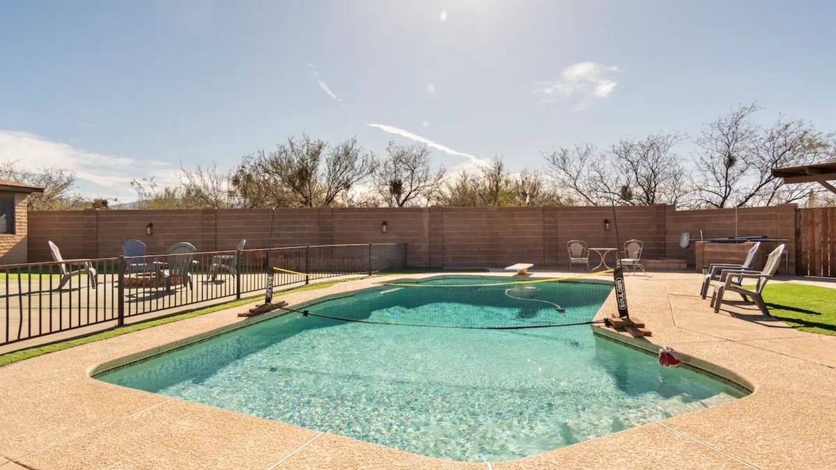 Tanque Verde House | *NEW* Beautiful Private Desert Retreat! Gorgeous! Hot Tub and Pool!