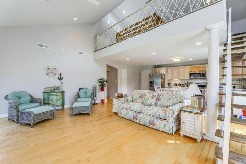 New Bern House | New Bern Home with Water View about 6 Mi to Downtown!