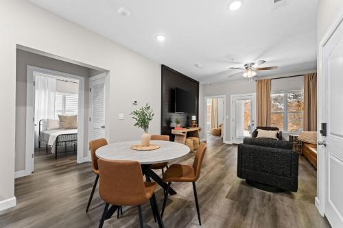 Branson Apartment | New! Branson - Walk-in Sleeps 8