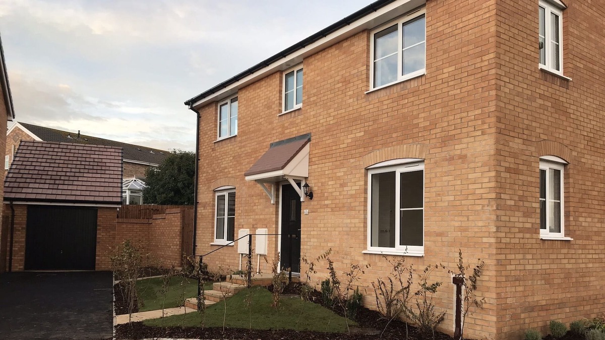 Rhoose House | New Build 4 Bedroom Home near Cardiff and CWL Airport