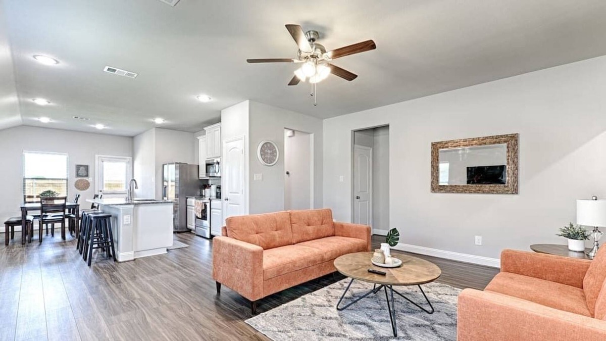 Greenville House | ✨ NEW BUILD 4BD 2BA Cheerful Bright Home! 🆕