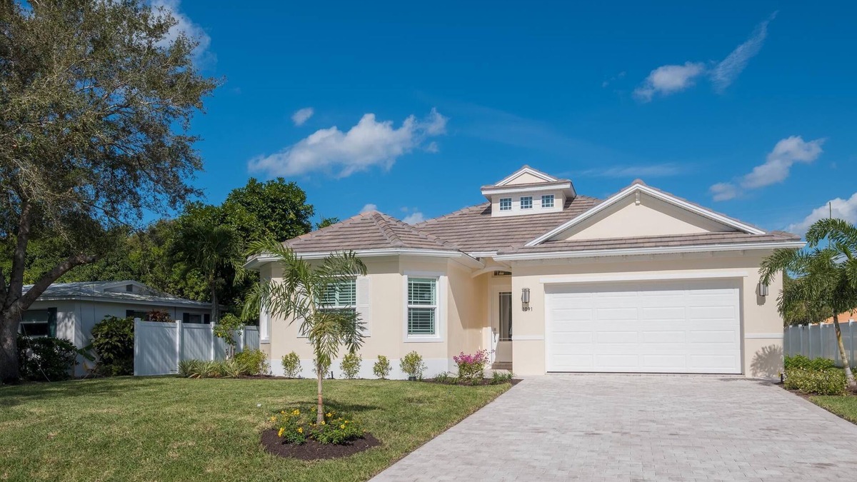 Central Naples Villa | New build dream villa "Kristin" right in the heart of Naples