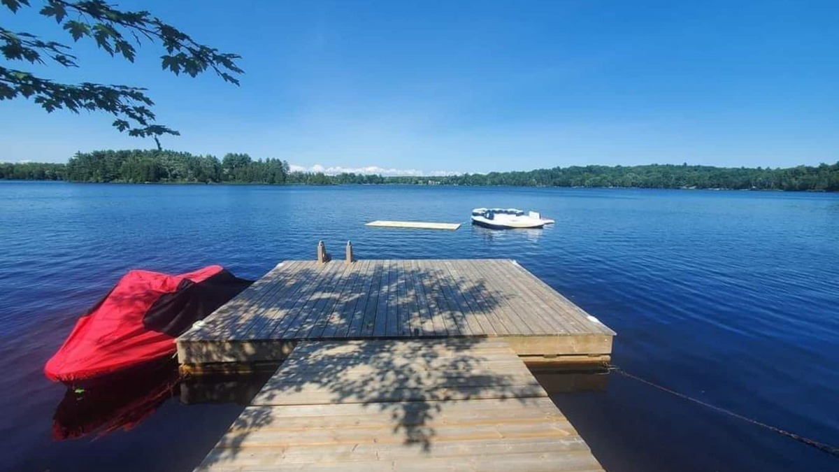 Dunchurch Cottage | New build luxury Lakehouse on stunning Whitestone Lake